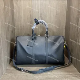Дизайнерские сумки для подмозки Holdalls Duffel Bag Luggage Weekend Travel Bags 5 Colors Men Women Buggage путешествуют в стиле моды высокого качества с пылевым карманом