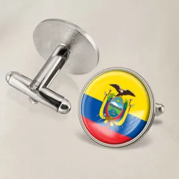 Andra konst och hantverk Ecuadorian Flag Cufflinks National Flag Cufflinks av alla l￤nder i World Suit -knappdr￤kten f￶r partiets presenthantverk