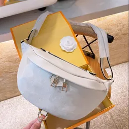 2021 Nieuwste Heuptasje Mode Heuptas Winter Ontwerp Borst Vrouwen Handtas Portemonnees Alle Kleur Leuke Crossbody Tassen Unisex Schouder233h