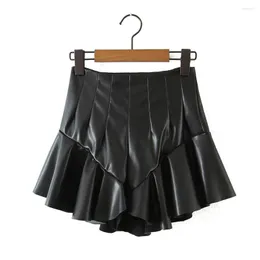 Shorts femininos 2023 Vestuário feminino Design de roupas sensíveis Personalidade plissada Pu couros slim saco de quadril Hakamas Hakamas