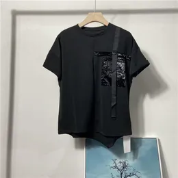 Męskie koszule T Summer Modna Wstążka na piersi męską Duża kieszeń na szyję z krótkim rękawem T-shirt Hip Hop Loose Black Personalized Original Original