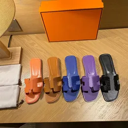 2023 الصنفرة غير الرسمية الصيفية المصممة للنساء شريحة Slide Sundals Summer Classic Beach Sandals Casual Size 35-42