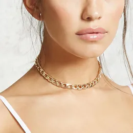 Kedjor uer punk stil grundläggande fasta halsband för kvinnor guld silver färg curb kubansk länk järnlegering choker 2023 mode smycken