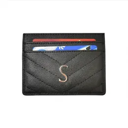 Высококачественный качественный пикап -сумка 2021 Роскошный дизайнерский дизайнерский кошелек стильный мужской и женский держатели карт с черными карманами 303c