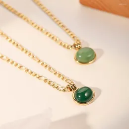 Anhänger Halsketten Retro Natürliche Grüne Dongling Jade Runde Halskette Edelstahl Überzogene 18 Karat Gold Fadeless Wasserdicht Schmuck Für Frauen