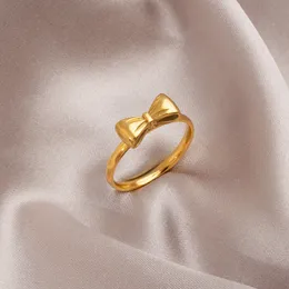 S3434 أزياء المجوهرات البسيطة Bowknot Titanium Steel Finger Finger for Women Bow Rings