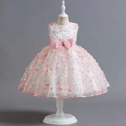 ピンクの花の女の子のドレスアップリケスコーポーチングハンドメイドボールガウンフリルチュールページェントドレス