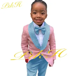 Suits Boys 2 Parça Takım Düğün Smokin Pembe Ceket Pantolon Moda Yakışıklı Çocuklar Blazer Set Özel Kıyafetler 3-16 Yaş 230216