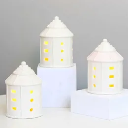 Arti e mestieri TingKe Lampada a LED a forma di casa rotonda in stile europeo Lampada pastorale americana in ceramica per la casa Decorazione creativa regalo di Natale J230216