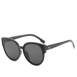 2022 lunettes de soleil rondes de concepteur en gros lunettes originales nuances extérieures cadre classique dame miroirs pour femmes hommes conduite soleil