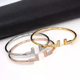 Pulseira de ouro pulsão de pulseira letra de luxo de ouro para feminino para mulheres suprimentos de jóias de moda