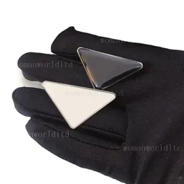 Wholesale New High-quality Metal Triangle Letter Brooch Women Men Letters Brooches Suit Lapel Pin Fashion Jewelry P