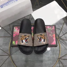 2023 Designers chinelos de grife masculino Sapato de animais estampa de animal Borda de borracha Sandália tridimensional Sandálias internas de fontes sapato de casal