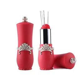 新しいクラフト口紅型針ピンクッション5本の縫製針ピンコッション回転可能な針ホルダー縫製ツールアクセサリー