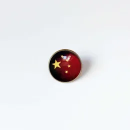 中国国旗ブローチワールドカップフットボールブローチハイクラスバンケットパーティーギフト装飾クリスタル記念金属バッジ＃0129