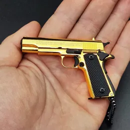 1:3 Metal Alloy Gold Plated 1911 Miniature Model Toy Gun Pistol Keychain Accessories Pendant Removable Gift For Boyfriend 1983