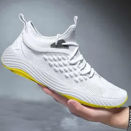 2023 hombres mujeres zapatos para correr zapatillas negro blanco azul amarillo para hombre para mujer deportes al aire libre trainers11343333116699