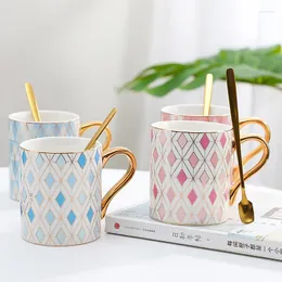 Tasses légères de luxe avec poignée en or, tasse créative en céramique, cadeau de noël, tasses à café originales