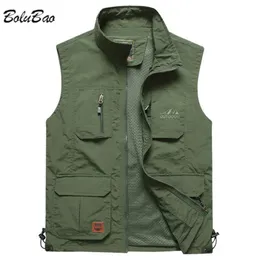 Men's Vests BOLUBAO Mens Mesh Vest Multi Pocket Quick Dry Fishing Sleeveless Jacket Reporter Loose Outdoor Casual Thin Vests Waistcoat Male 230217