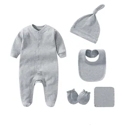 Kläder sätter solida pyjamas uppsättningar 3/5st född bomull romper unisex baby flicka kläder jumpsuit vår baby pojke kläder ropa bebe höst 230217