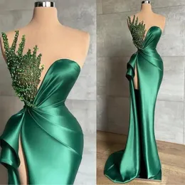 Charming Mermaid Prom Dresses Sheer Bateau Neckline Evening Gowns Beaded Side Split Floor Length Satin Special Occasion Formal Wear