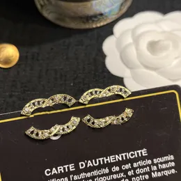 Orecchini di marca di lusso con perle a forma di stella a cinque punte, designer di diamanti, orecchini di celebrità, regali di design per gli amanti degli accessori classici di gioielli da donna