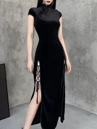 Casual Dresses Goth Dark Romantic Gothic Velvet Aesthetic Vintage Women Black Bandage Slitem Bodycon Dress Sexig Evening Wear Cheongsam 230217