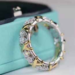 Classica fascia d'anello di lusso vintage Schlumberger Brand Designer S925 Sterling Silver Cross Cristal Crystal Cluster per Women Wedding F2826