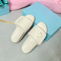 Vita platta botten sandaler tofflor ￤kta l￤der chunky mules h￶ga klackar skor glid p￥ bilder ￶ppna t￥r sko kvinnor lyxdesigners fabrikskode35-41