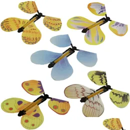 Magiska rekvisita Flyer Butterfly Leksaker För barn Familj Hand Transformation Tricks Rolig Nyhet Spratt Skämt Mystisk Roligt Klassisk Drop Deliv Dhsfm