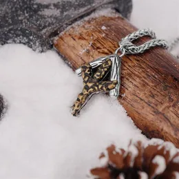 Collares colgantes Runas Viking Viking Algiz Algiz Pagan Amulet Defense Joya de acero inoxidable Cross Gift200n
