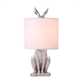 Lâmpadas de mesa Resina Resta de animais fofa estilo animal iluminado de mesa para a cabeceira do quarto Restaurante decorativo Decorativo