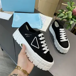 Tasarımcı Sneakers lüks paten ayakkabıları moda kadın spor ayakkabı koşu prad spor ayakkabı yeni eğitmen asf