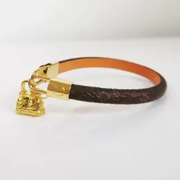 Bijoux créateur bracelet bracelet plat marron marque bracelet à breloques bracelet en cuir bracelet à serrure en métal pour hommes et femmes amoureux bijoux cadeau