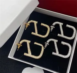 2023 Fashion Earrings Jewelry Womens Men Designer Earring Ear Studs Letter v Diamonds Luxurys Golden Fashion Silver Needle Weote With Box 68