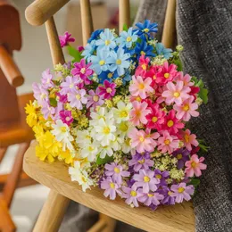 装飾的な花7ブランチ28ヘッドシルクデイジー人工花の結婚式の花束ホームルームテーブル装飾