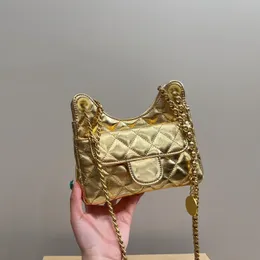 Torby na ramię Designer Metkacal Croissant Gold Metal Sprzęt Matelasse łańcuch crossbody z monetą Lucky Charm