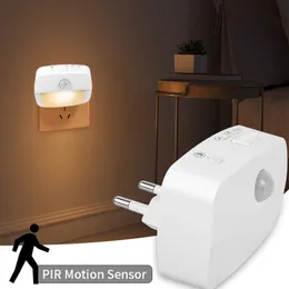 Rörelsesensor nattljus EU Plug i 220V batteridriven rörelsedetektor LED -nattlampa för sovrumskåpsköket toalett trappa