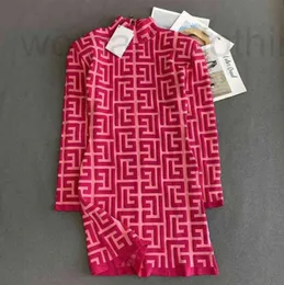디자이너 캐주얼 드레스 니트 스탠드 칼라 긴 소매 드레스 핑크색 기질 얇은 편지 3 차원 YBIF
