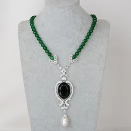 Ketten 19'' 3 Stränge kultivierte weiße Perle grüner Kristall Keshi Anhänger HalsketteKetten