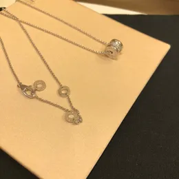 B2023V halsband Nytt i lyxiga fina smycken för kvinnokedja Pendant K Gold Pearl Rostfritt stål Bröllopspresent för par anpassade namn Projektion Personlig flaska