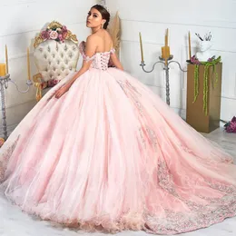 Party Dresses Pink Sweetheart Ball Gown Quinceanera för 15 modeapplikationspetspärlor Offshoulder födelsedag 230221