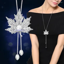 Colares pendentes Colar longo de moda para mulheres Snowflake Flower Pearl Zircônia cúbica Jóias de corrente de camisola 2023 ZD1 SSKPENDE