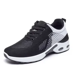 2023 Männer Frauen Laufschuhe Turnschuhe Schwarz Weiß Blau Gelb Herren Damen Outdoor-Sporttrainer30003329