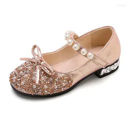Спортивные туфли 2023 EST Девушка принцесса Кристал Кожа Летние дети одиночные высокие каблуки средняя большие мягкие солировали для вечеринки