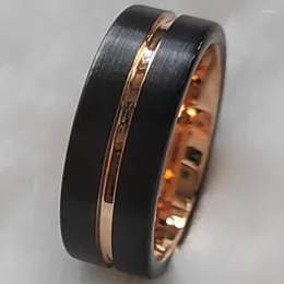 Cluster-Ringe 8 mm mit klassischem, einfachem 2-Ton-Mablack-glänzendem Roségold-Überzug und 1-Linien-Rillen-Wolframring für Männer/Frauen