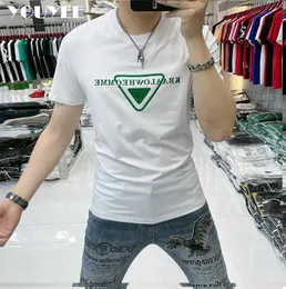 남자 티셔츠 여름 짧은 슬리브 Tshirt 남자 슬림 삼각형 편지 머서 리화면 남성 티 oneck 캐주얼 패션 트렌드 REEN MAN의 옷 Z0221