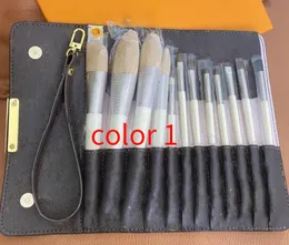 Varumärke kosmetisk väska med borstar kvinnor designer väskor arrangör makeup case rese påse dam koppling plånböcker med ruta 009