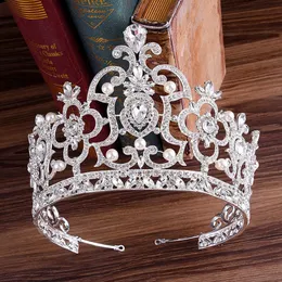 Tiaras 6 ألوان أزياء الملكة الملك Tiaras و Crowns الذهب الفضة الزفاف الزفاف الكثافة كبيرة اللؤلؤة بلورة الفاخرة