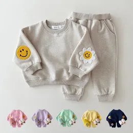 衣類セット冬の暖かい女の子の男の子の服セット刺繍厚いフリーススウェットシャツパンツベイビーボーイトラックスーツ幼児の女の子服230220